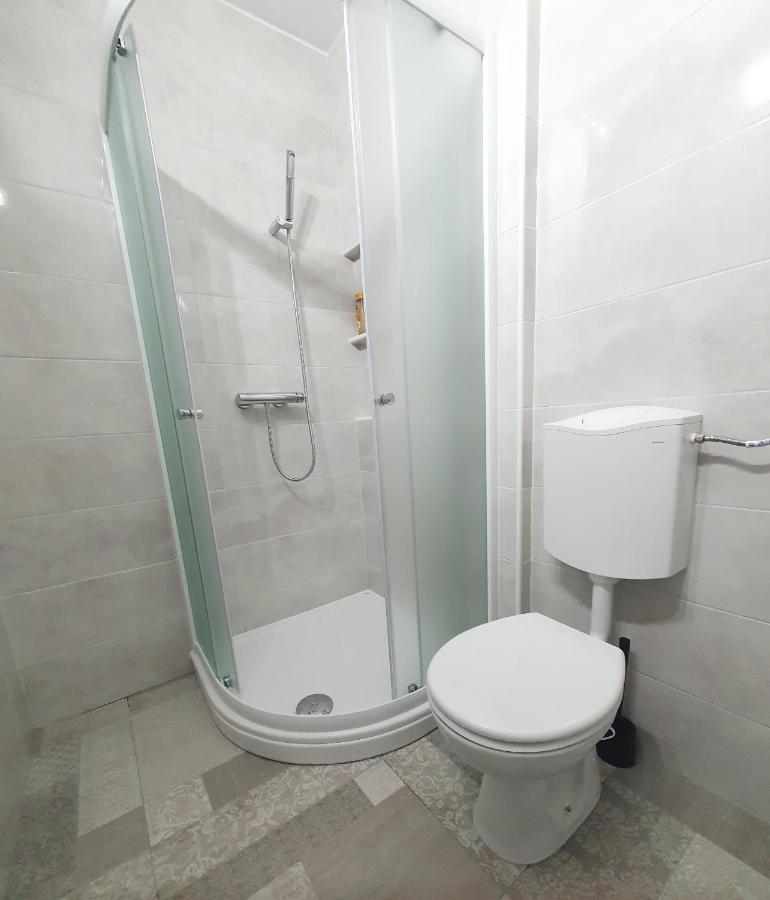 Apartman Ante Vinkovci Exterior photo