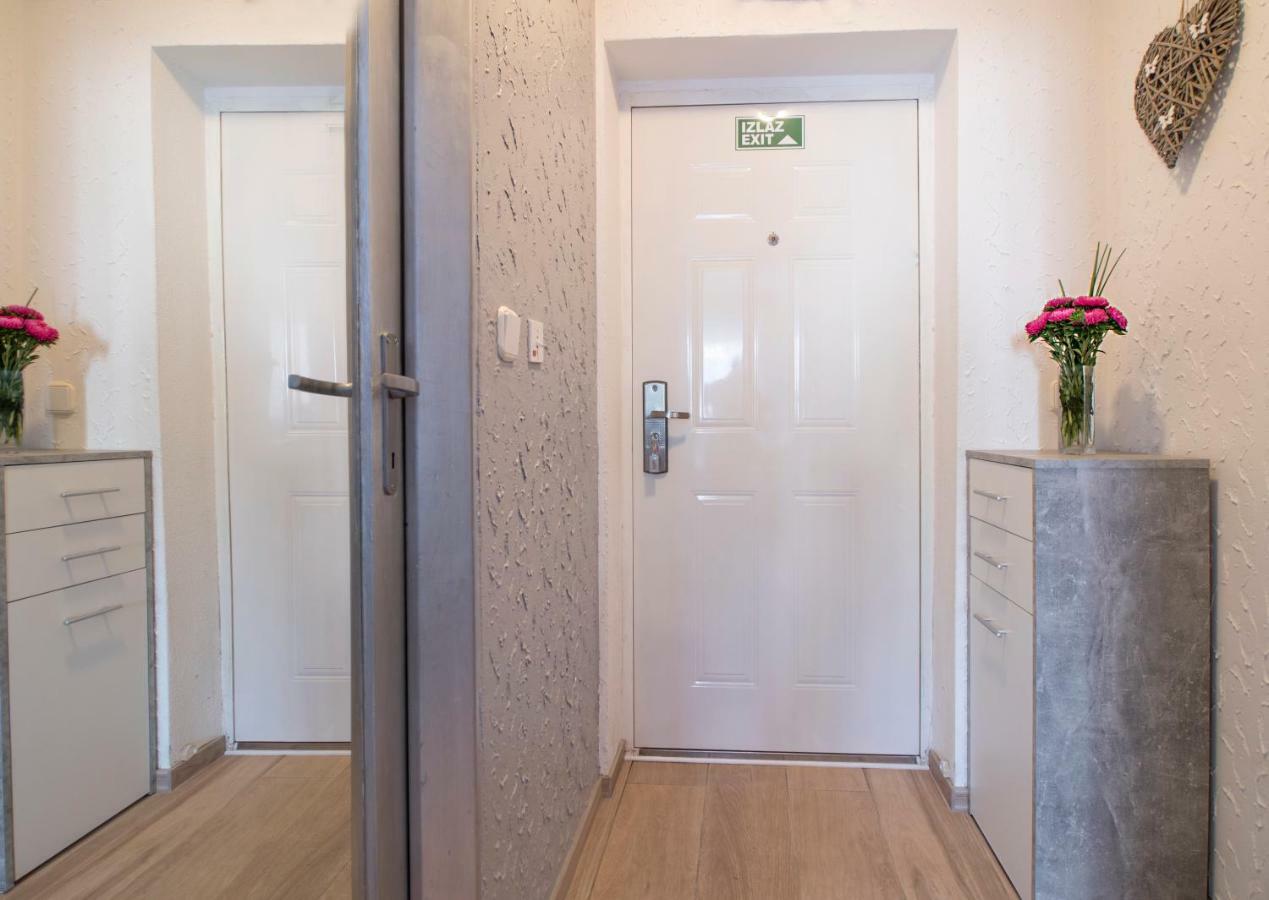 Apartman Ante Vinkovci Exterior photo